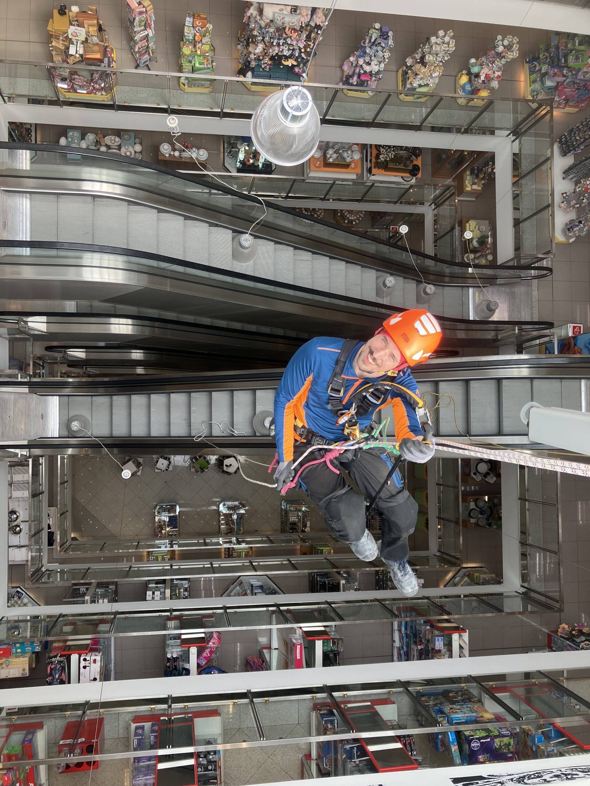 Održavanje i zamjena rasvjete u trgovačkom centru